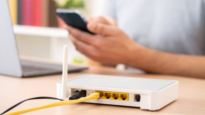 Featured image for Modem vs. router: What’s the difference?