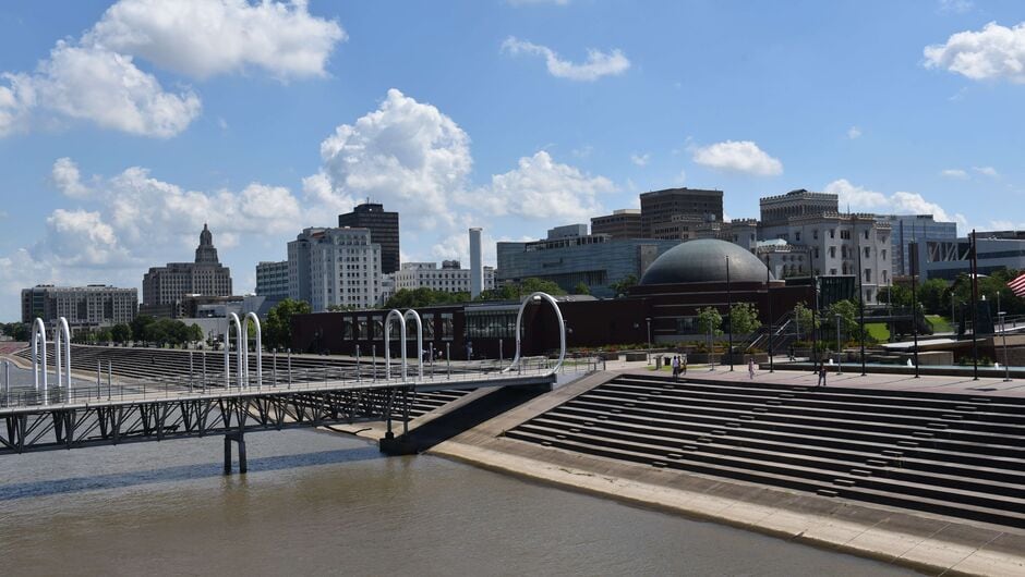The Mississippi river and skyline in Baton Rouge