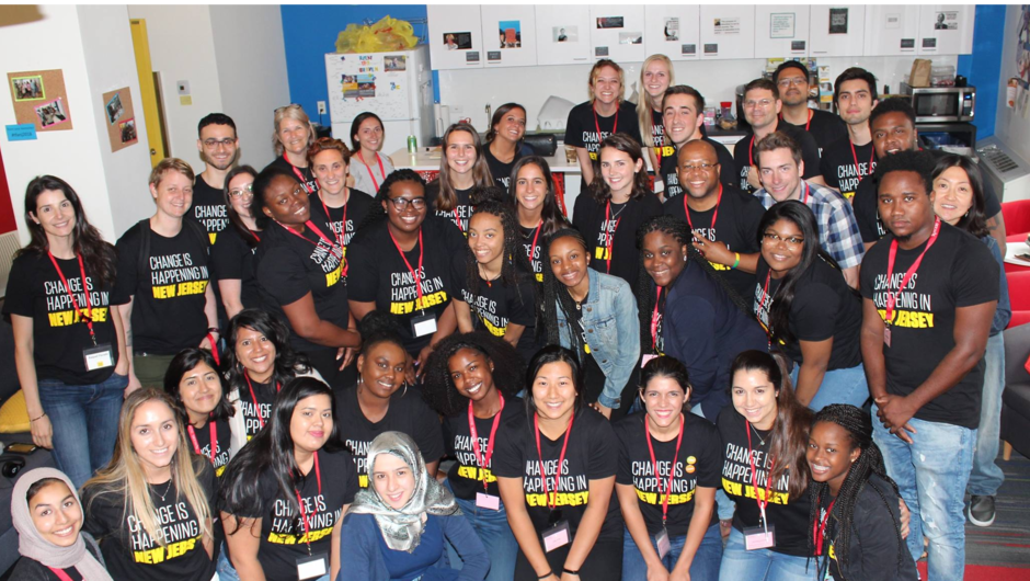 A large group of Teach For America New Jersey corps members and alumni.